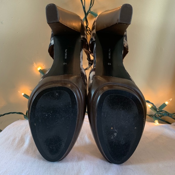 Checkered Patterned High Heals - Picture 4 of 4